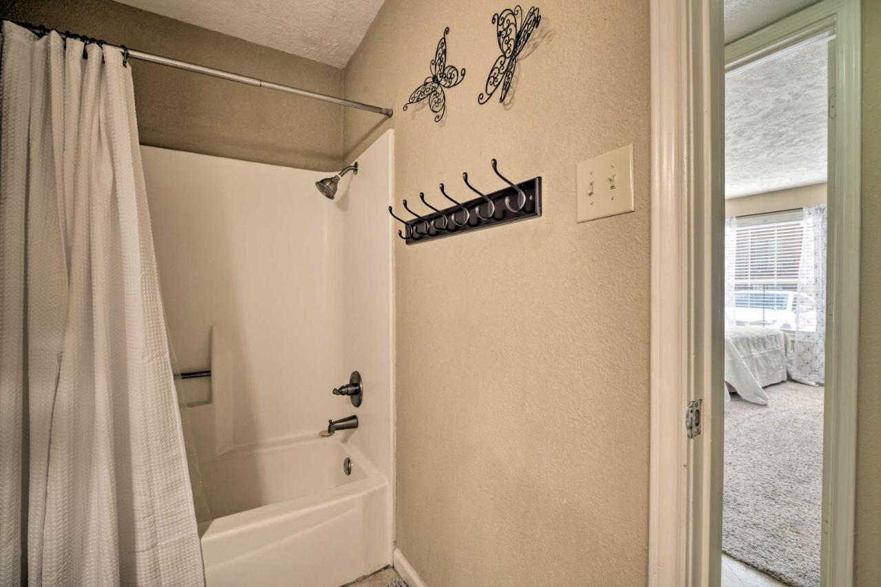 Apartamento Game Day Retreat Pool Access, 2 Mi To Texas A And M College Station Exterior foto